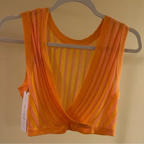 House of Harlow Orange Pleated Two Piece Skirt Set - Picture 2 of 7